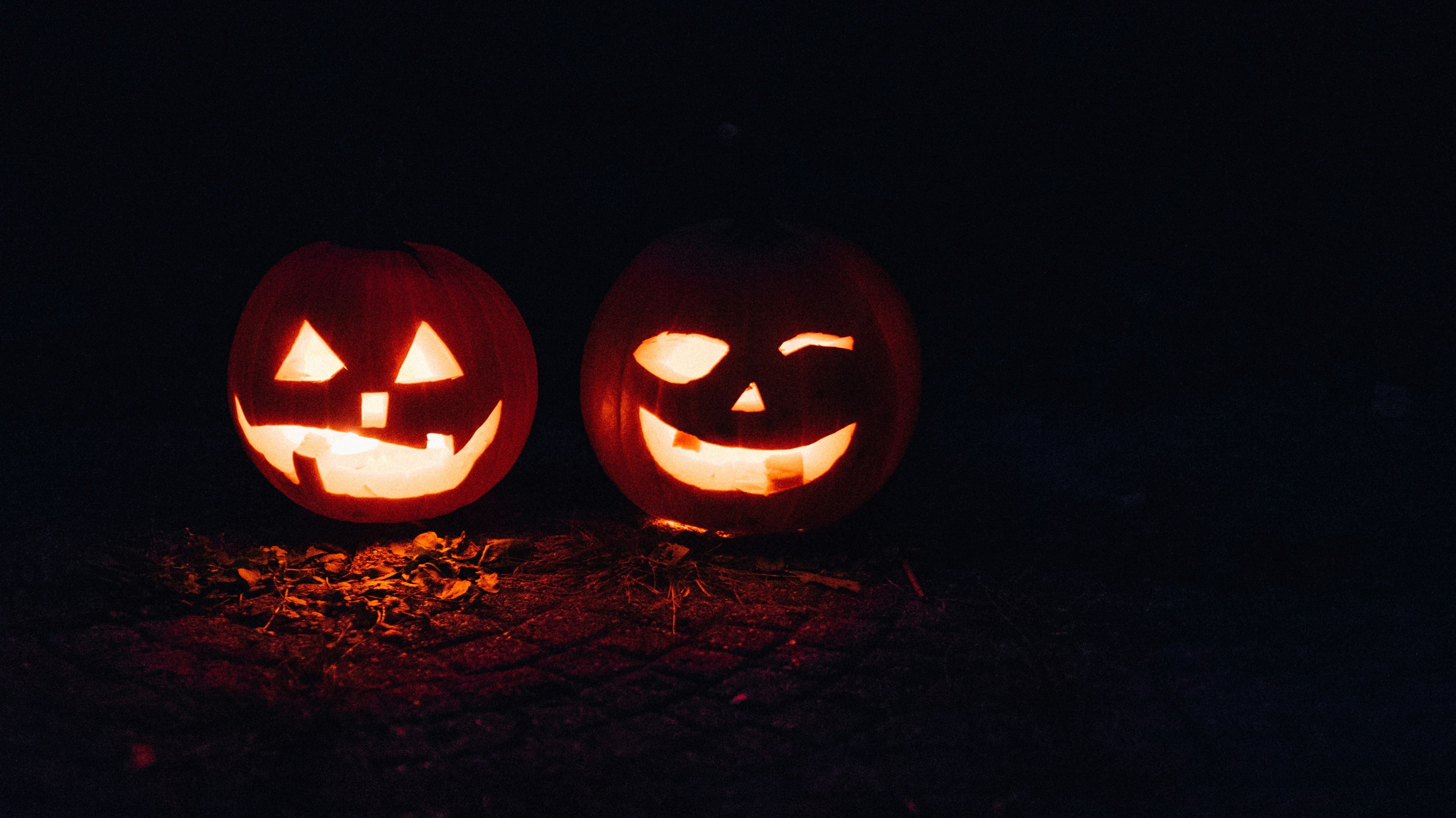 How to Celebrate Spooky Season Without the Waste